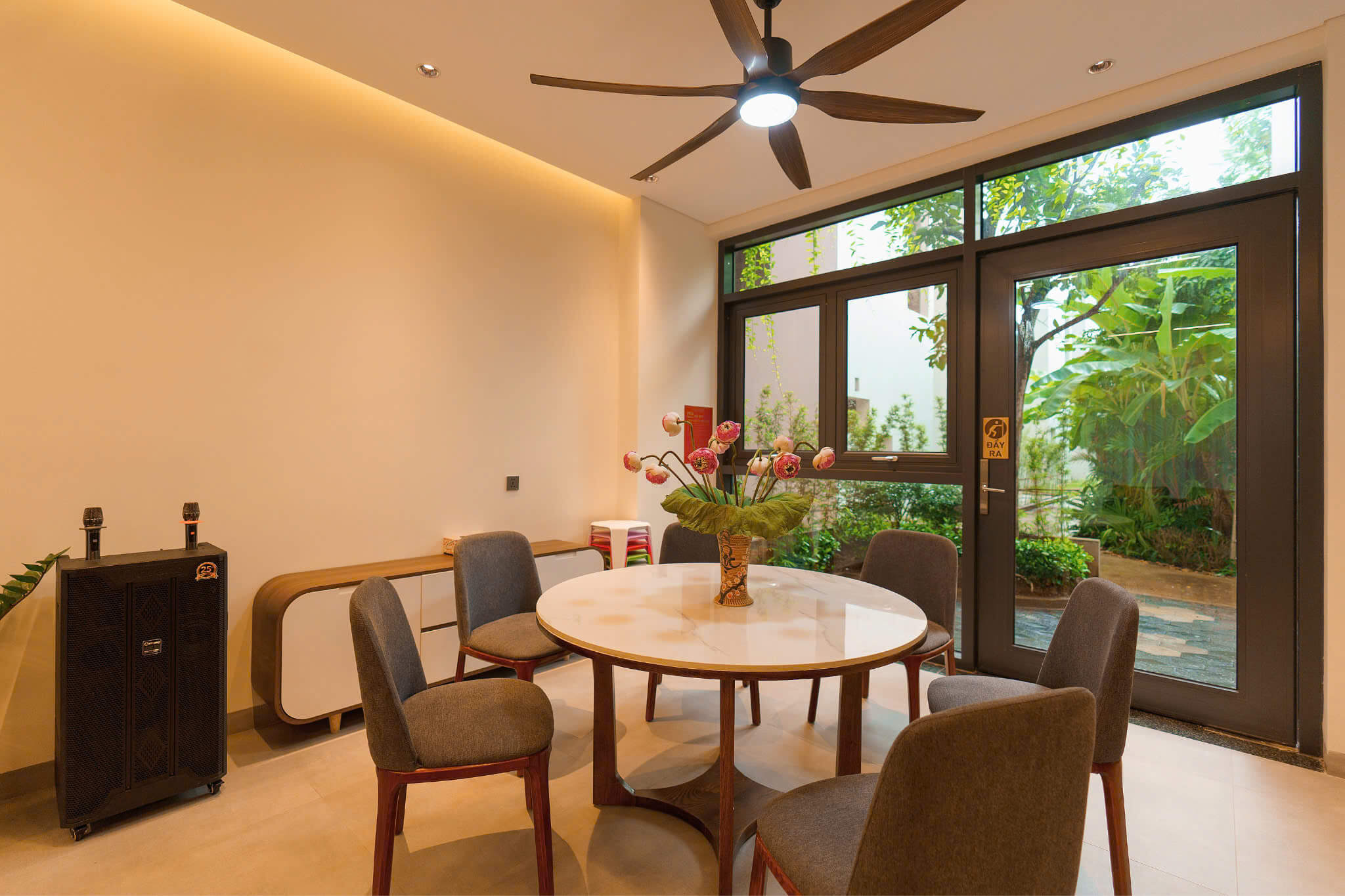 Villa Flamingo Hải Tiến